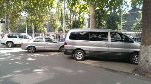 違章停車(chē)被拖壞，就該自認(rèn)倒霉？告訴車(chē)主如何獲得賠償